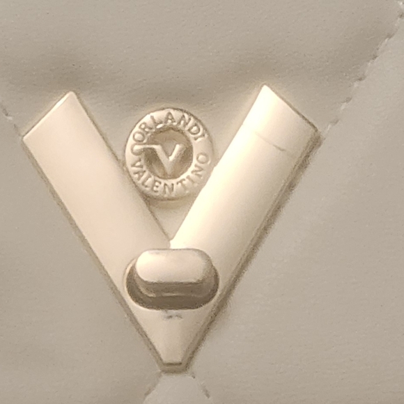 Beautiful Valentino Orlandi Quilted Crossbody!! - Picture 2 of 7